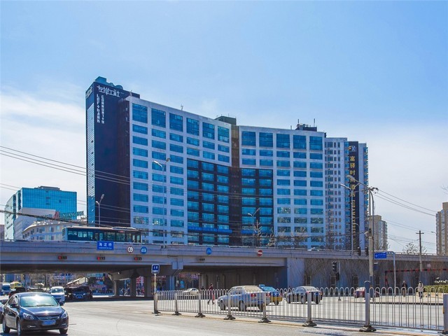 成都上等和田玉手镯欢迎选购